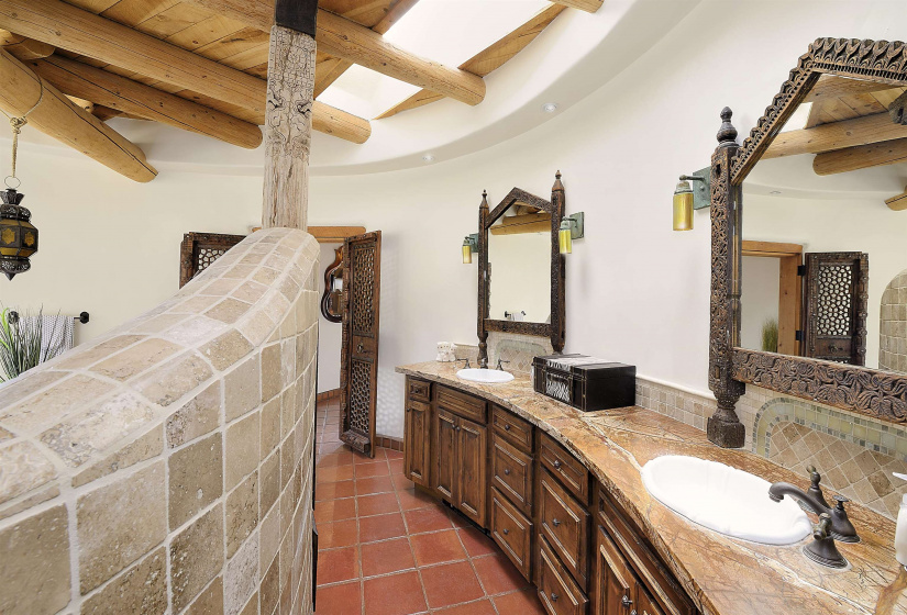 98 La Barbaria Trail, Santa Fe, New Mexico 87505, 4 Bedrooms Bedrooms, ,5 BathroomsBathrooms,Farm And Ranch,For Sale,La Barbaria Trail,202202323