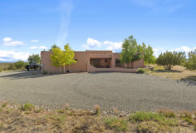 70 Tierra Grande, Santa Fe, New Mexico 87506, 3 Bedrooms Bedrooms, ,4 BathroomsBathrooms,Residential,For Sale,Tierra Grande,202201865