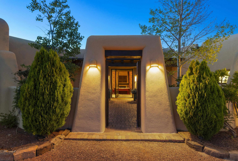 81 Sundance Drive, Santa Fe, New Mexico 87506, 3 Bedrooms Bedrooms, ,4 BathroomsBathrooms,Residential,For Sale,Sundance Drive,202202105