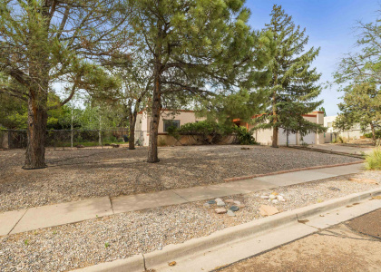 134 La Placita Circle, Santa Fe, New Mexico 87505, 3 Bedrooms Bedrooms, ,2 BathroomsBathrooms,Residential,For Sale,La Placita Circle,202202171