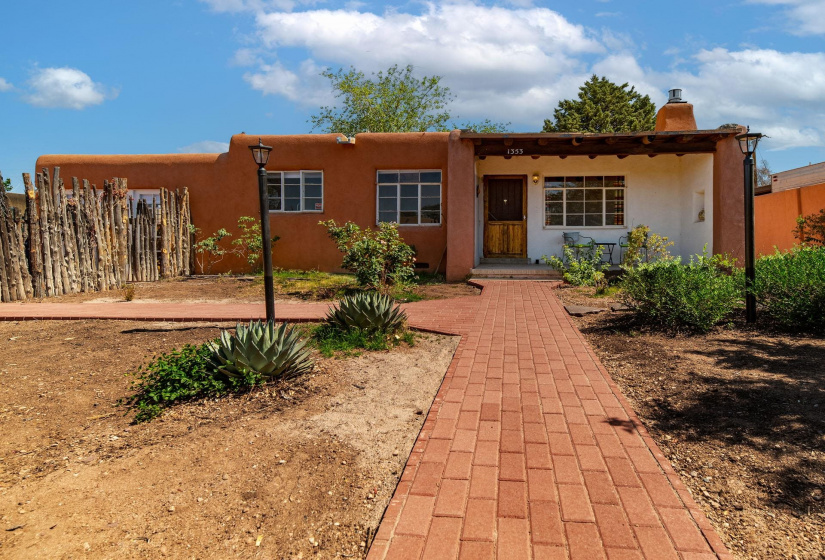 1353 SAN JUAN, Santa Fe, New Mexico 87505, 3 Bedrooms Bedrooms, ,2 BathroomsBathrooms,Residential,For Sale,SAN JUAN,202202213