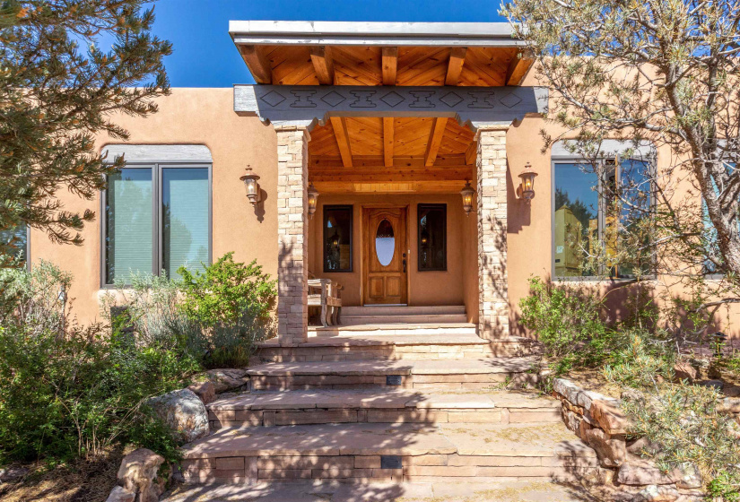 307 Los Arboles, Santa Fe, New Mexico 87501-1242, 3 Bedrooms Bedrooms, ,3 BathroomsBathrooms,Residential,For Sale,Los Arboles,202202215