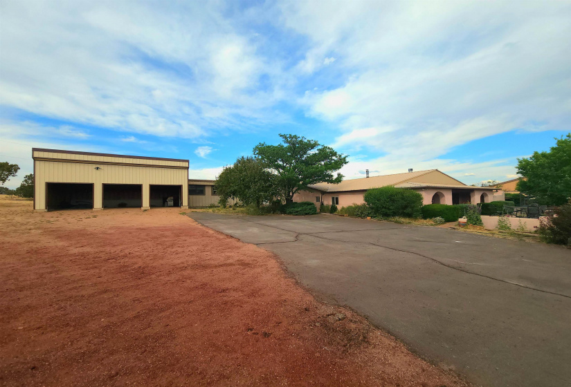 68 CALLE ENRIQUE, Santa Fe, New Mexico 87507, 7 Bedrooms Bedrooms, ,6 BathroomsBathrooms,Residential,For Sale,CALLE ENRIQUE,202202222