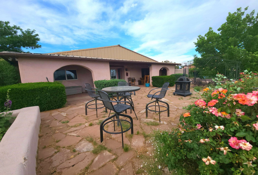 68 CALLE ENRIQUE, Santa Fe, New Mexico 87507, 7 Bedrooms Bedrooms, ,6 BathroomsBathrooms,Residential,For Sale,CALLE ENRIQUE,202202222