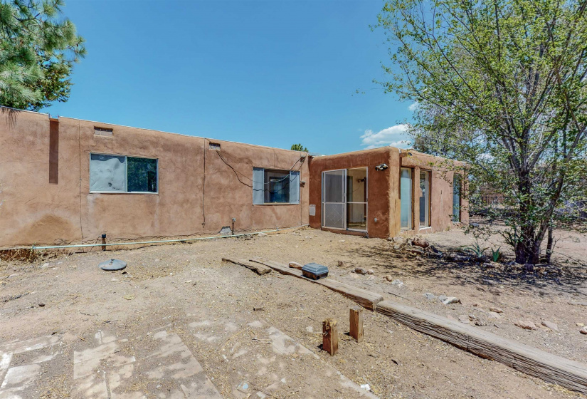 2754 Calle Anna Jean, Santa Fe, New Mexico 87505, 3 Bedrooms Bedrooms, ,2 BathroomsBathrooms,Residential,For Sale,Calle Anna Jean,202202243