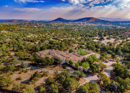 40 APACHE RIDGE, Santa Fe, New Mexico 87505, 4 Bedrooms Bedrooms, ,6 BathroomsBathrooms,Residential,For Sale,APACHE RIDGE,202202269