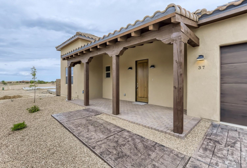 37 La Pradera, Santa Fe, New Mexico 87508, 4 Bedrooms Bedrooms, ,3 BathroomsBathrooms,Residential,For Sale,La Pradera,202202318