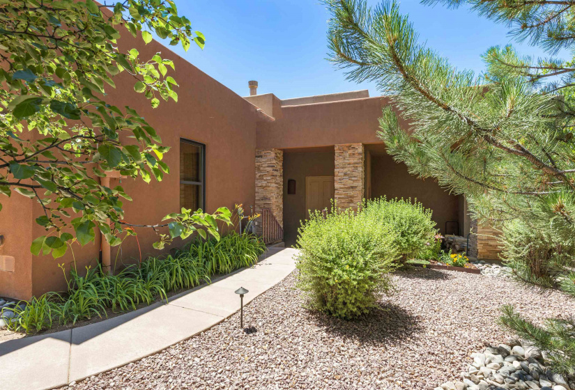 1622 Villa Strada, Santa Fe, New Mexico 87506, 3 Bedrooms Bedrooms, ,4 BathroomsBathrooms,Residential,For Sale,Villa Strada,202202395