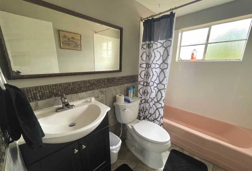 131 Spruce Street, Santa Fe, New Mexico 87501, 3 Bedrooms Bedrooms, ,2 BathroomsBathrooms,Residential,For Sale,Spruce Street,202202437